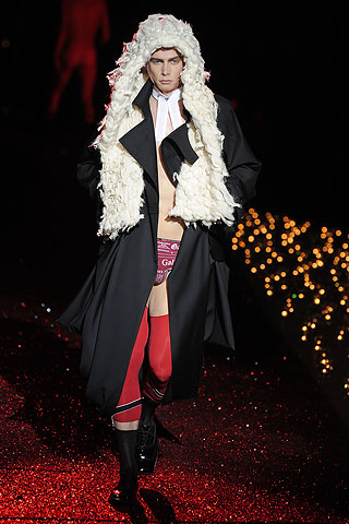 John Galliano / - 2009-2010